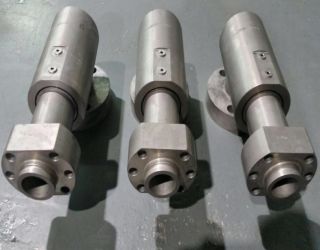 High pressure Swivel Joints DN65 (2 ½”) made of nitrated carbon steel Rohrdrehgelenke DN65 aus nicotrierten C-Stahl